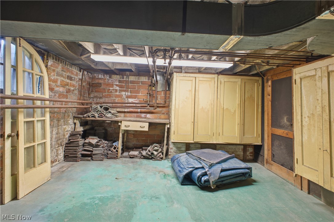 2 Elysian Way East Liverpool OH 43920