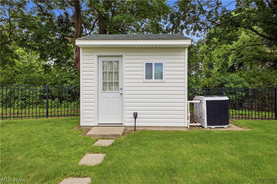 2 Elysian Way East Liverpool OH 43920