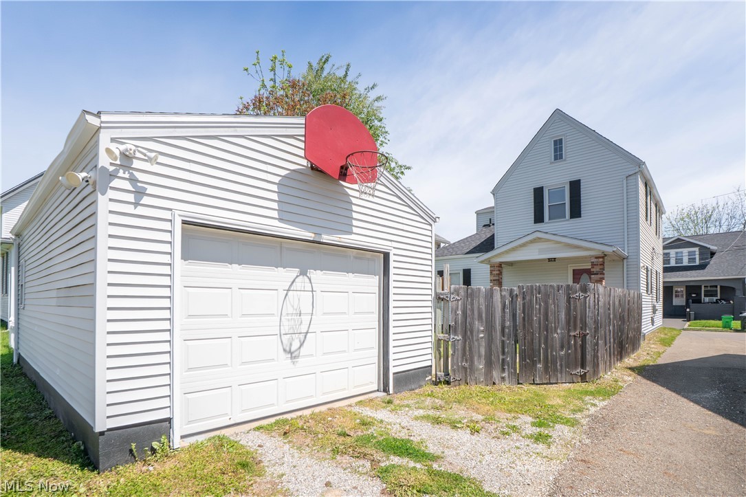 215 8th Street SW Massillon OH 44647
