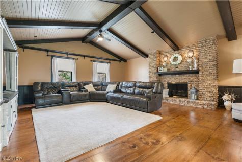 6741 Thornbriar Street NW Canton OH 44718