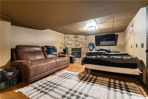 6741 Thornbriar Street NW Canton OH 44718