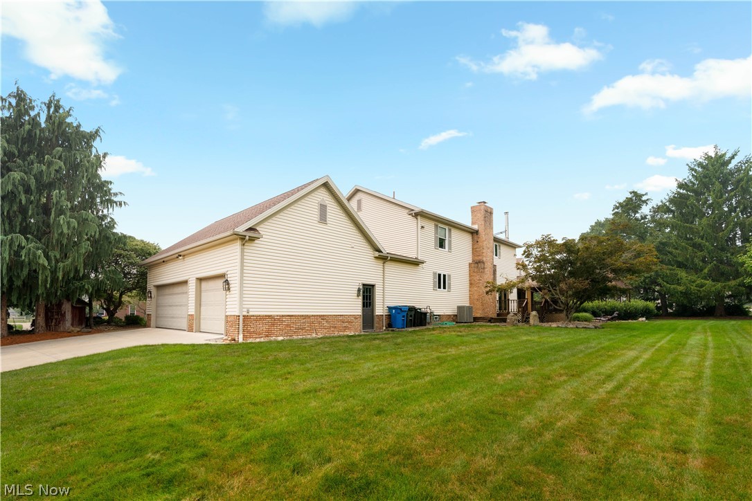 6741 Thornbriar Street NW Canton OH 44718