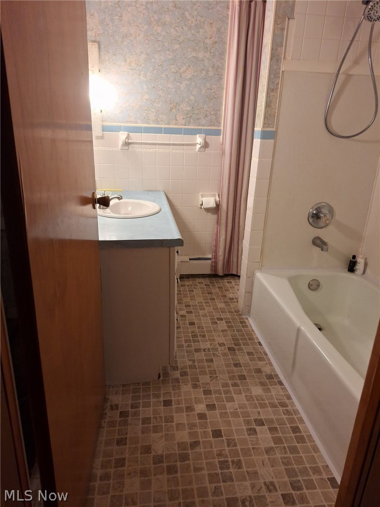 217 2nd Street Bergholz OH 43908