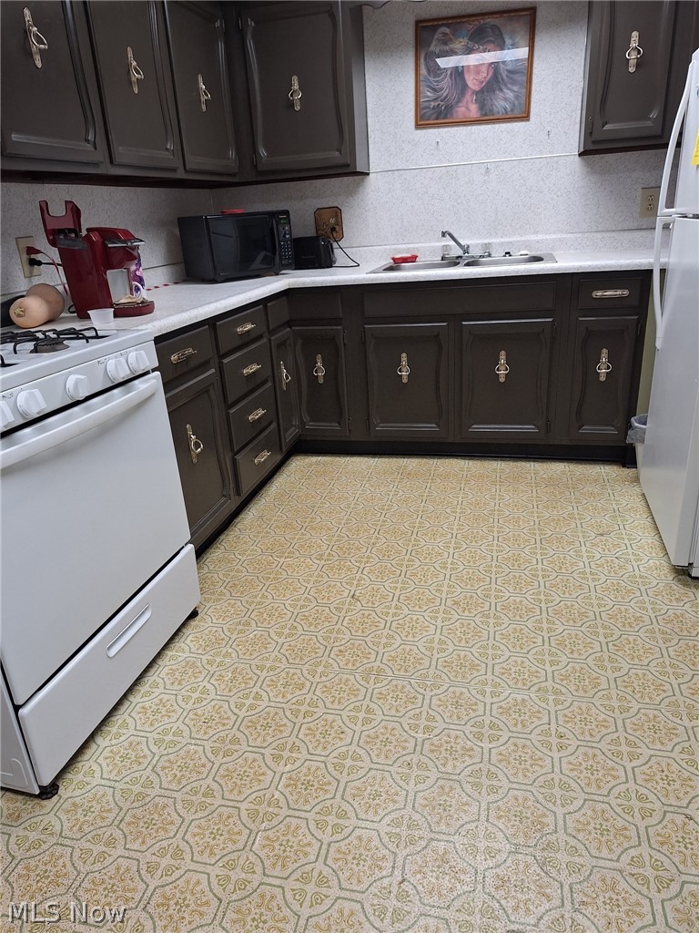 217 2nd Street Bergholz OH 43908