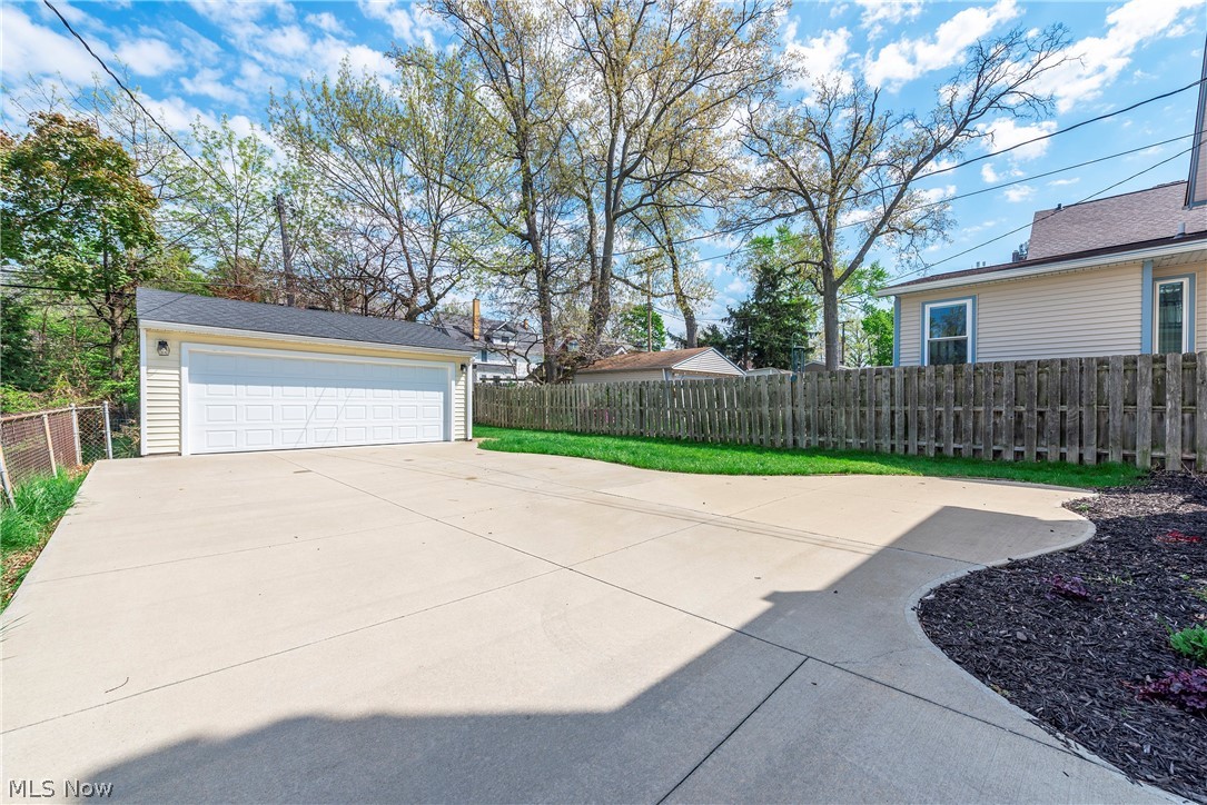 1595 Lakeland Avenue Lakewood OH 44107