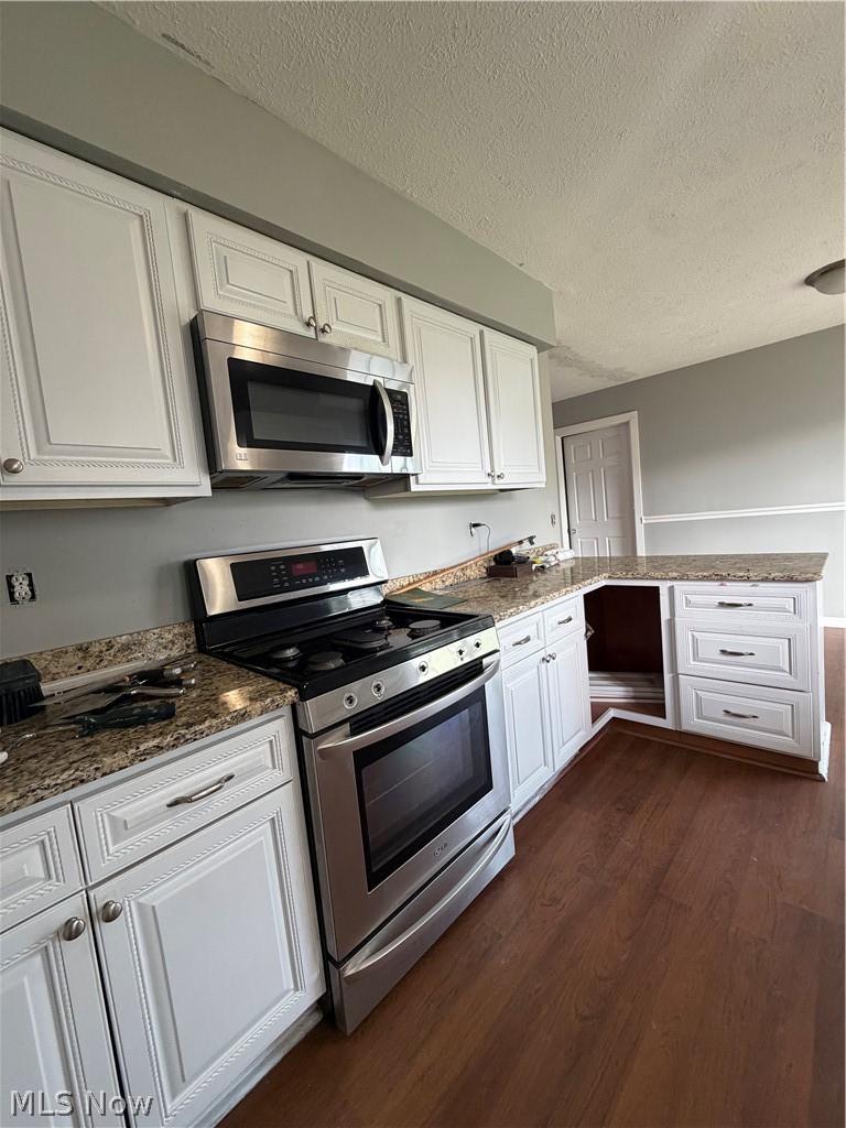 761 W Shore Boulevard Sheffield Lake OH 44054