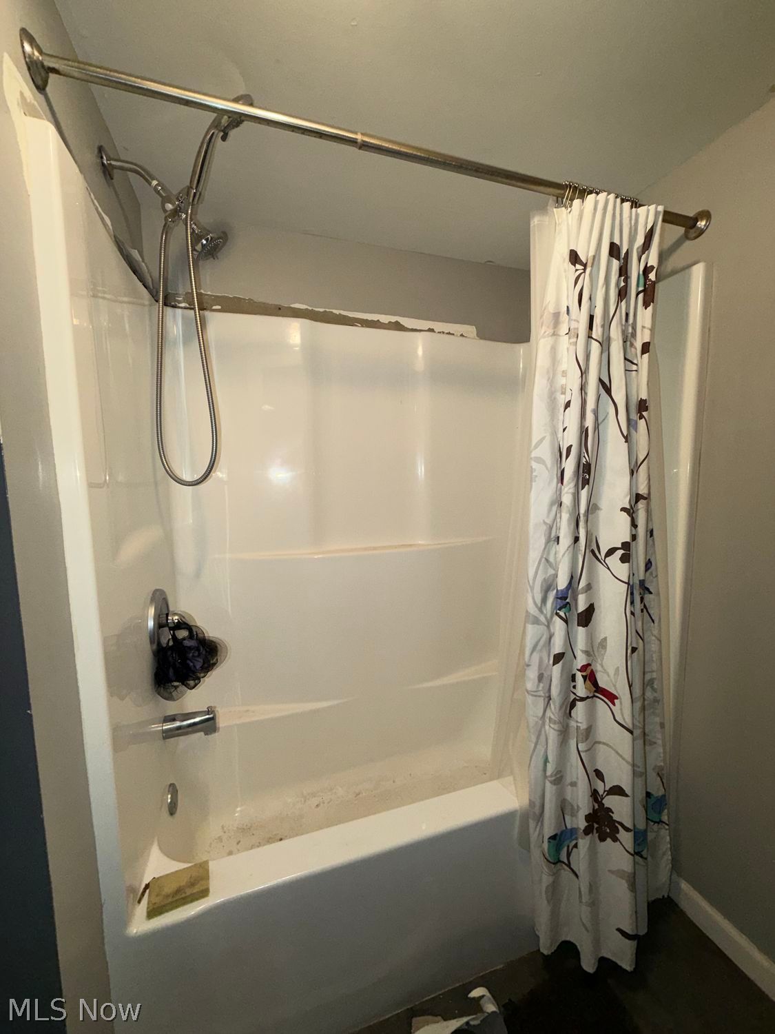 761 W Shore Boulevard Sheffield Lake OH 44054