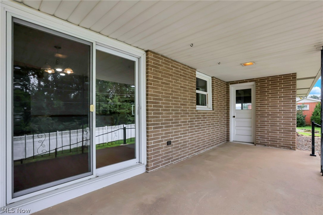 1351 Maple Heights Lane Coshocton OH 43812