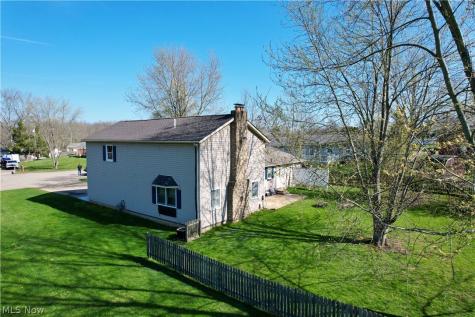5000 Mildred Circle SW Navarre OH 44662