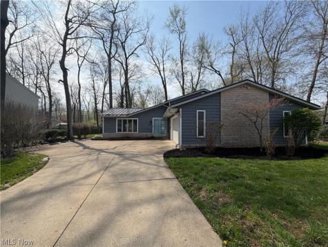 32847 Redwood Boulevard Avon Lake OH 44012