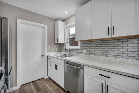 1279 Elmwood Road Mayfield Heights OH 44124