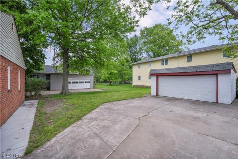 1279 Elmwood Road Mayfield Heights OH 44124