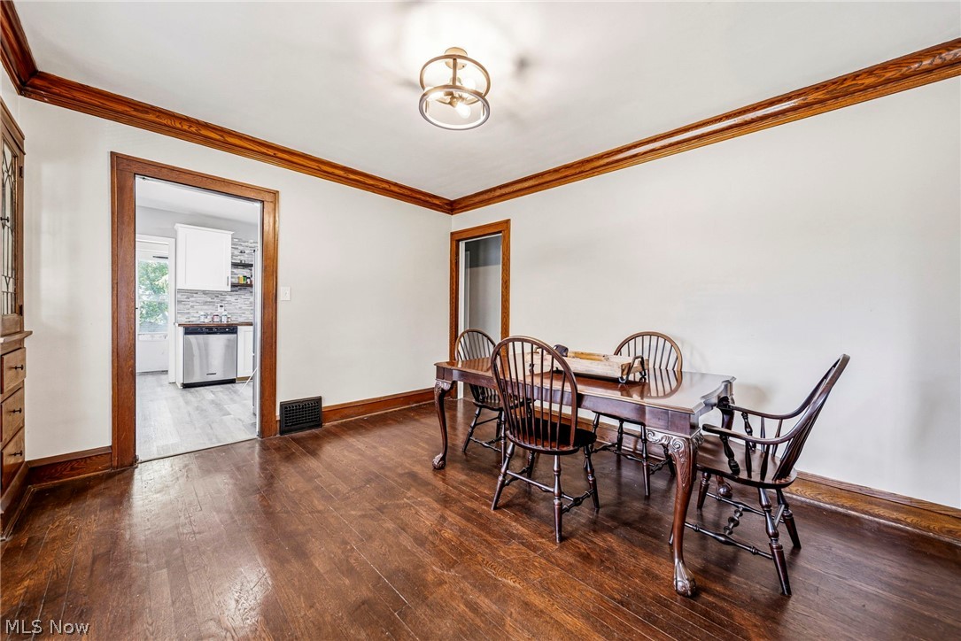 3262 W. 126th Cleveland OH 44111