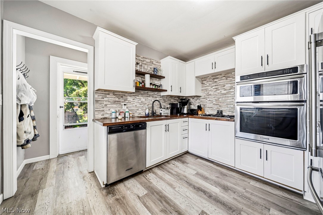3262 W. 126th Cleveland OH 44111