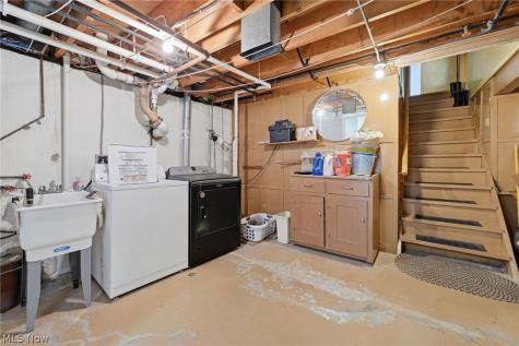 29521 Schwartz Road Westlake OH 44145