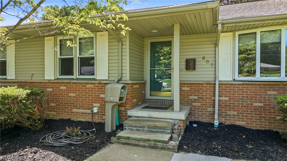 601 Murray Hill Drive Youngstown OH 44505