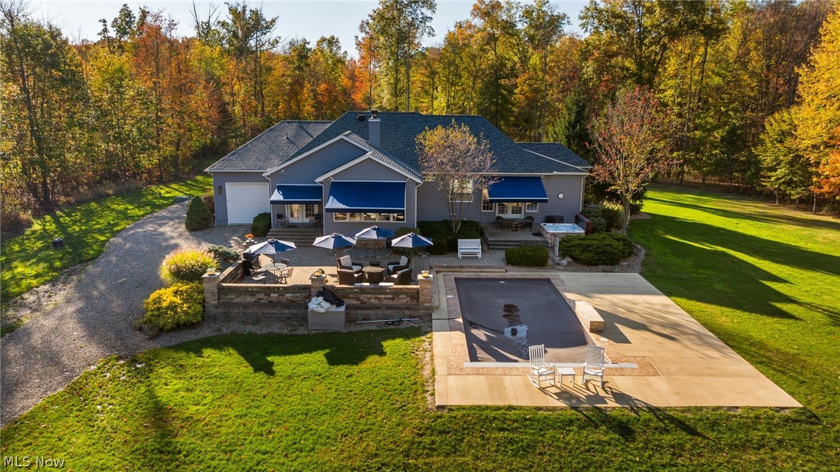 2235 S Mahoning Road Lake Milton OH 44429