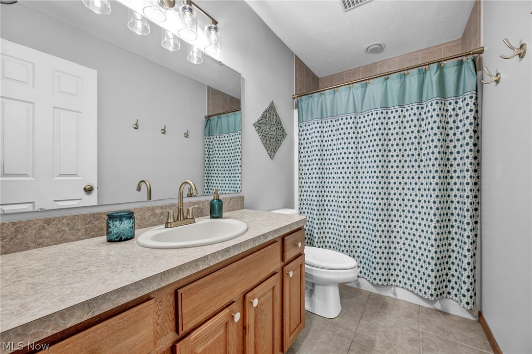 14353 Radcliffe Road Chardon OH 44024
