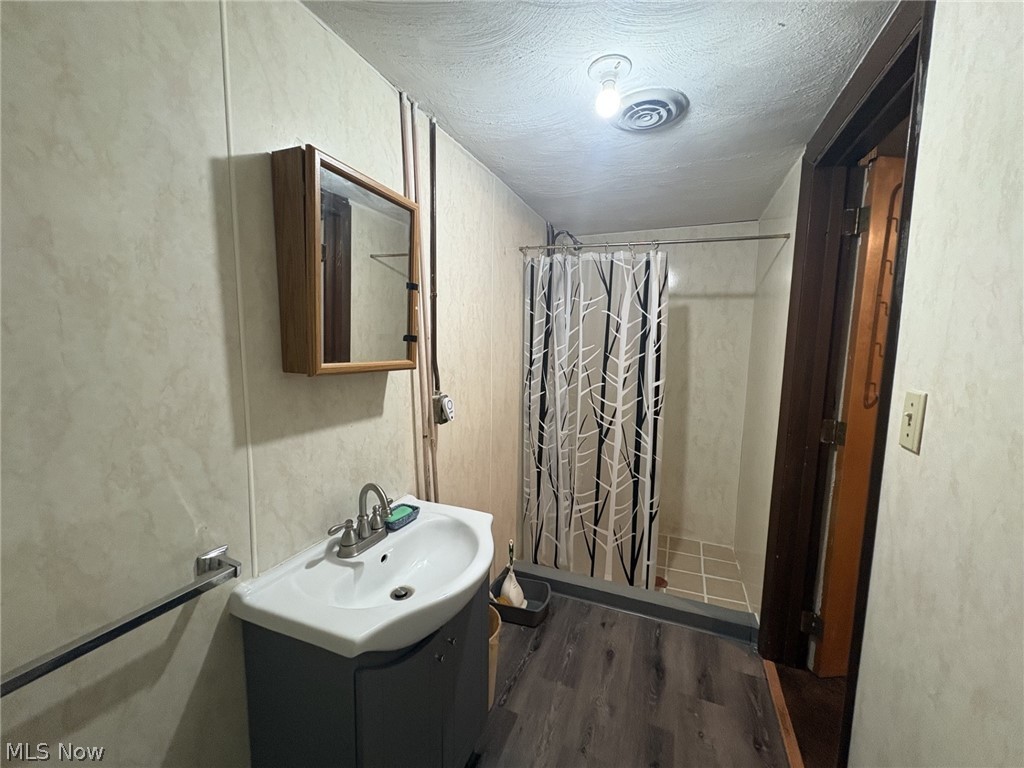 150 Orchard Street Wintersville OH 43953