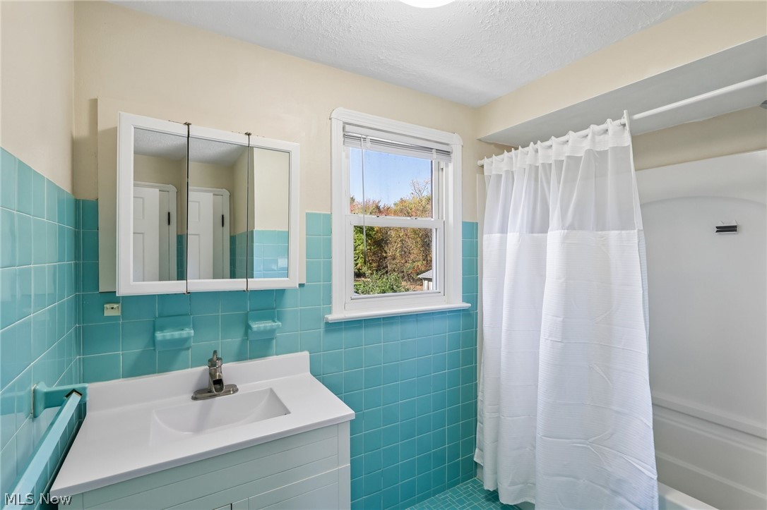 2040 Clague Road Westlake OH 44145