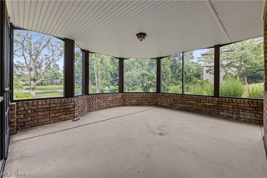 4056 Glenmoor Road NW Canton OH 44718