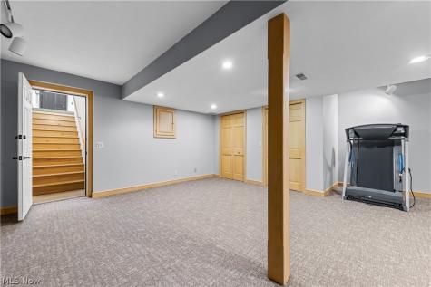 4056 Glenmoor Road NW Canton OH 44718