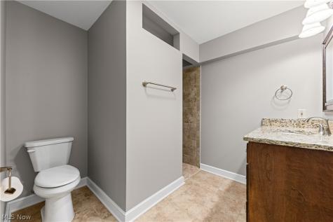 4056 Glenmoor Road NW Canton OH 44718