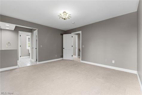 4056 Glenmoor Road NW Canton OH 44718