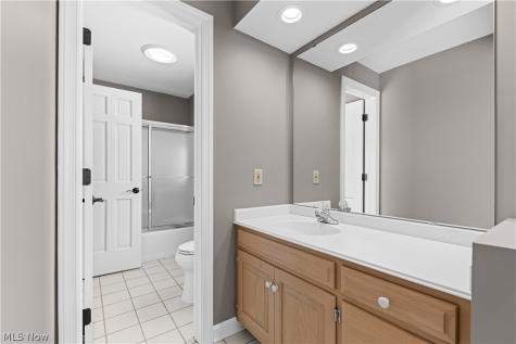 4056 Glenmoor Road NW Canton OH 44718
