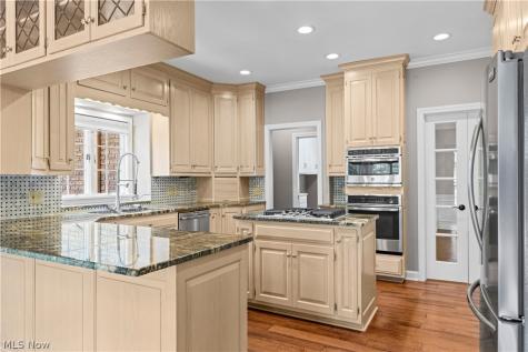 4056 Glenmoor Road NW Canton OH 44718