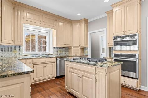 4056 Glenmoor Road NW Canton OH 44718