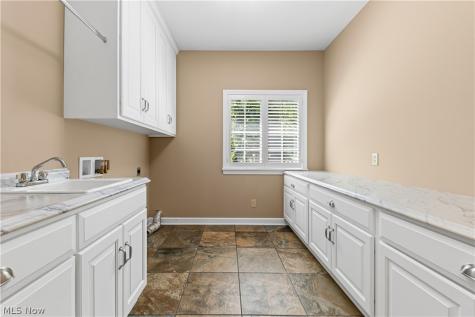 4056 Glenmoor Road NW Canton OH 44718