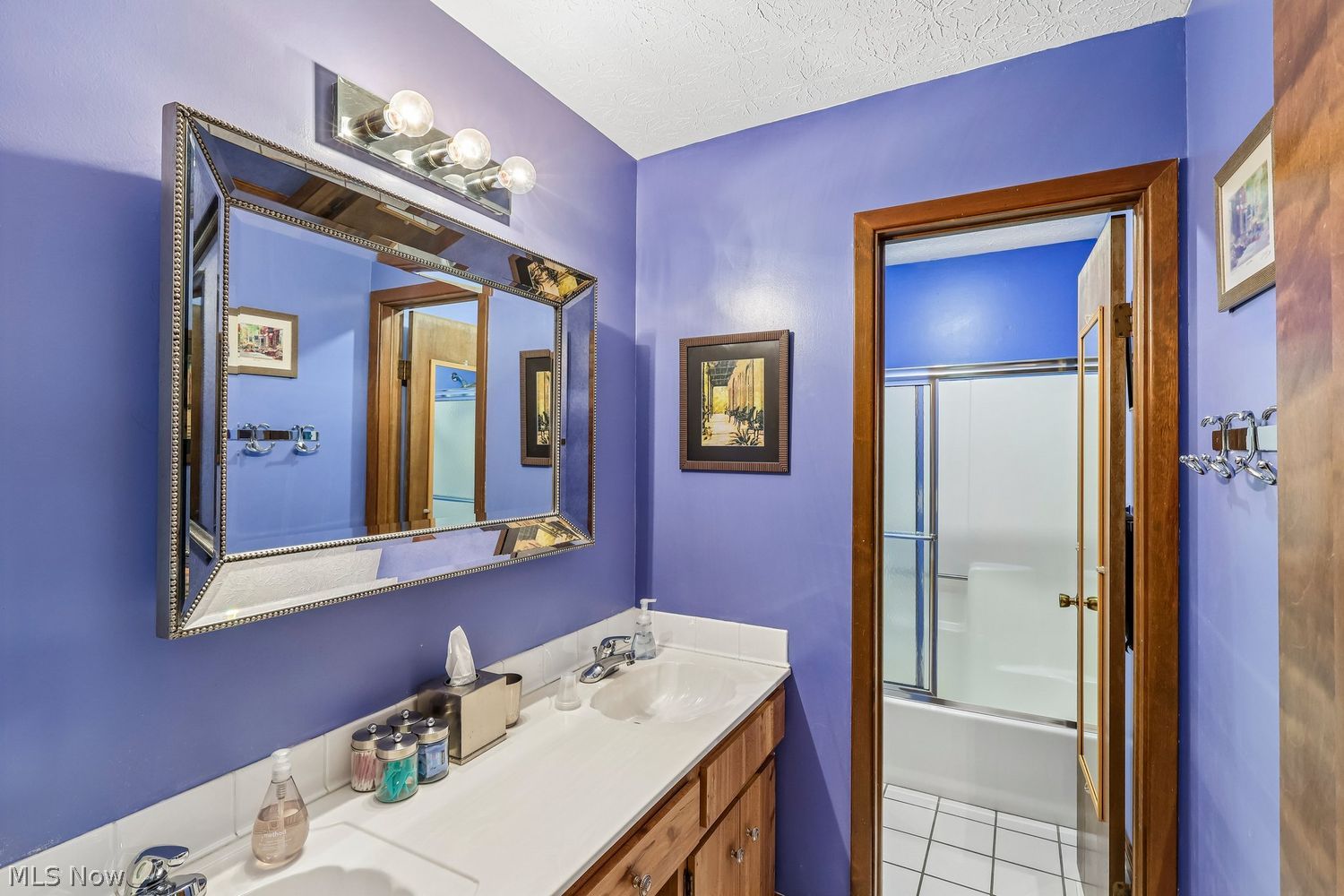 6470 Queens Way Brecksville OH 44141
