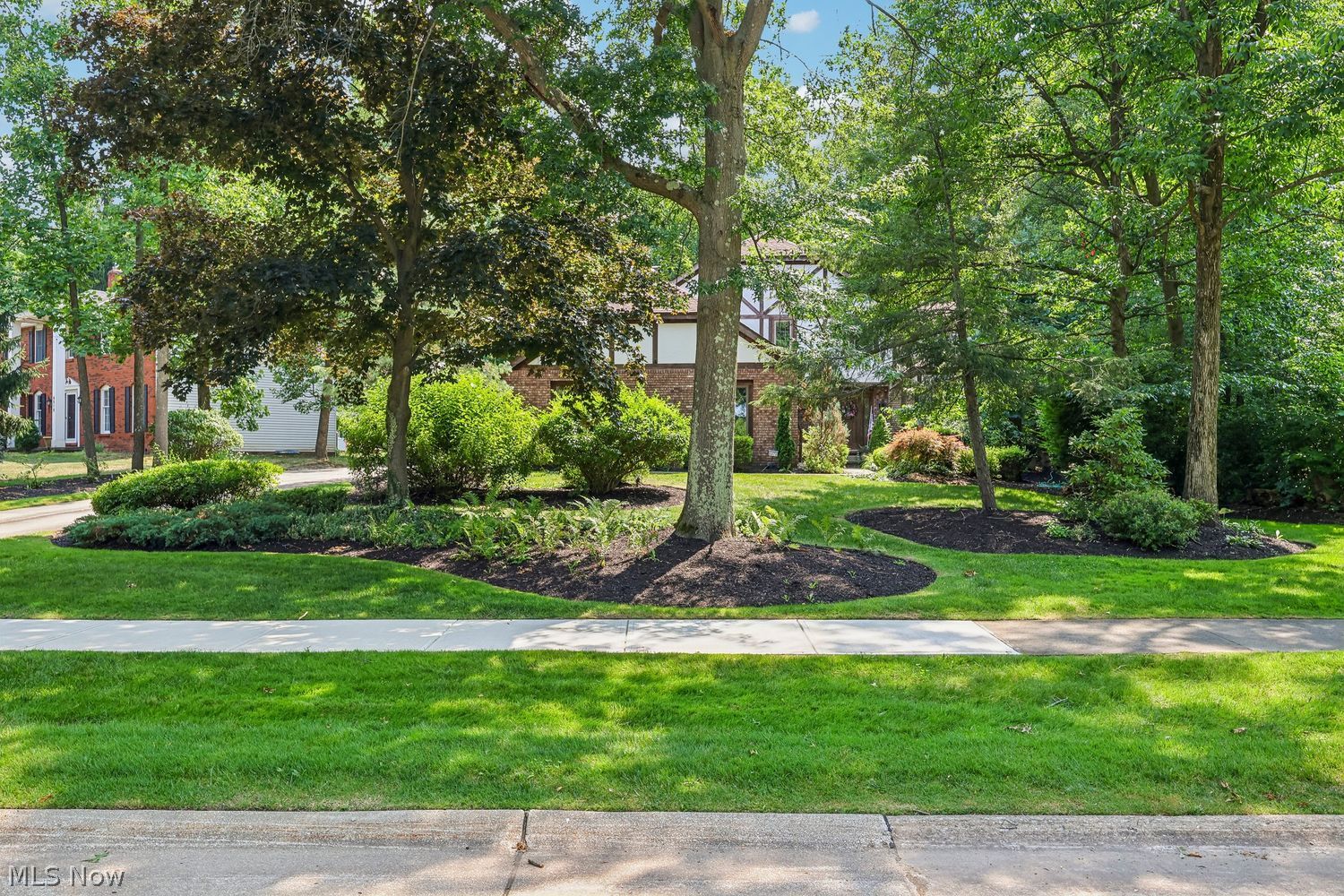 6470 Queens Way Brecksville OH 44141