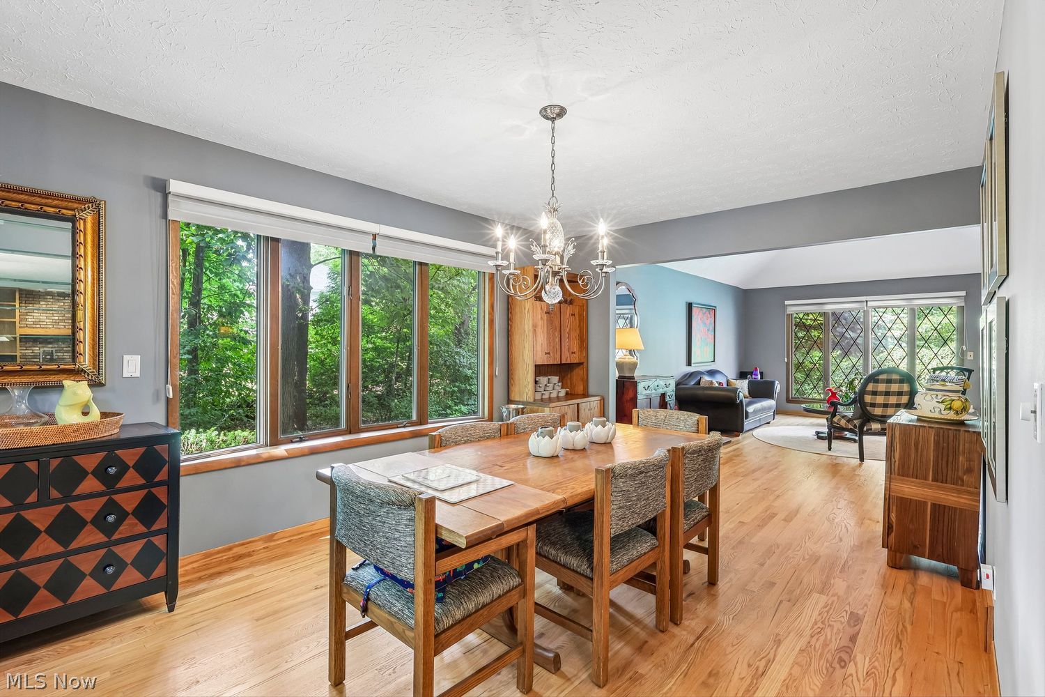 6470 Queens Way Brecksville OH 44141