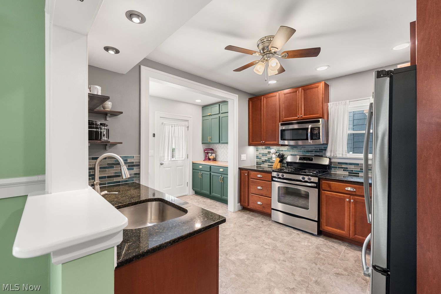 1611 Woodward Avenue Lakewood OH 44107
