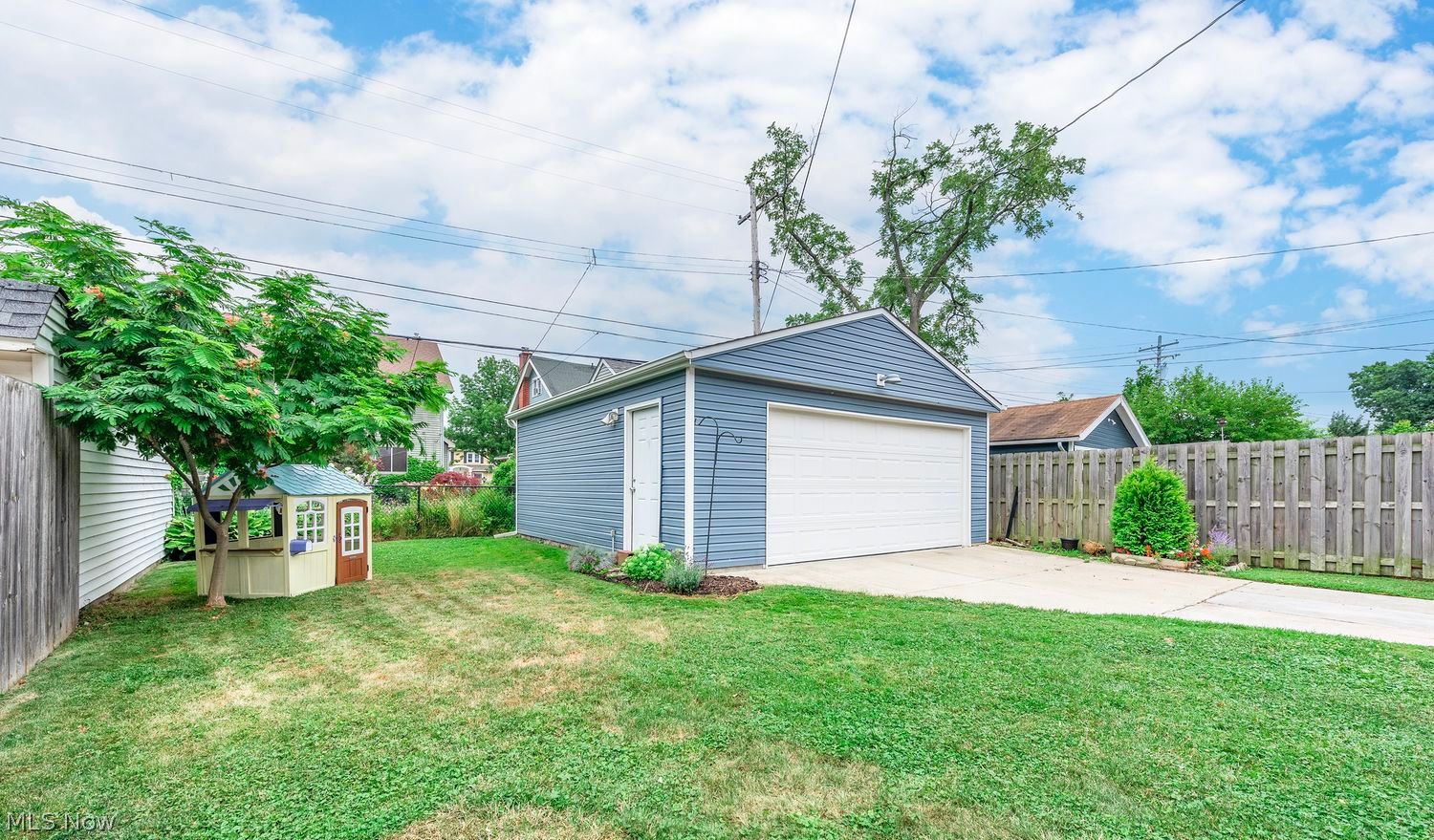 1611 Woodward Avenue Lakewood OH 44107