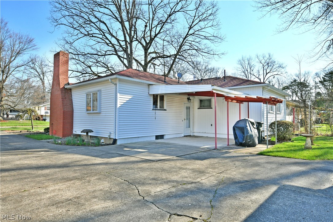1737 Westwood Drive NW Warren OH 44485