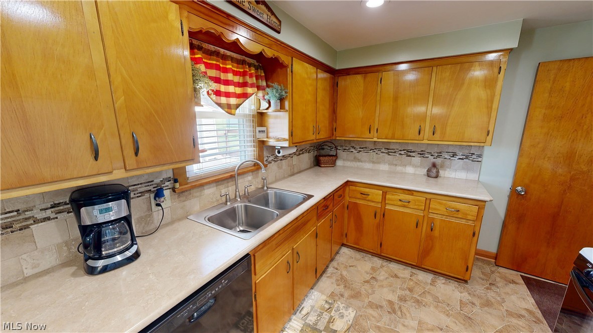 653 N Bon Air Avenue Youngstown OH 44509