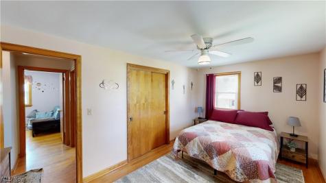 653 N Bon Air Avenue Youngstown OH 44509