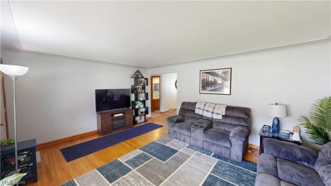 653 N Bon Air Avenue Youngstown OH 44509
