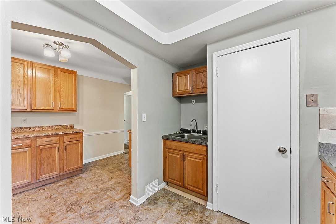 3809 Bainbridge Road Cleveland Heights OH 44118