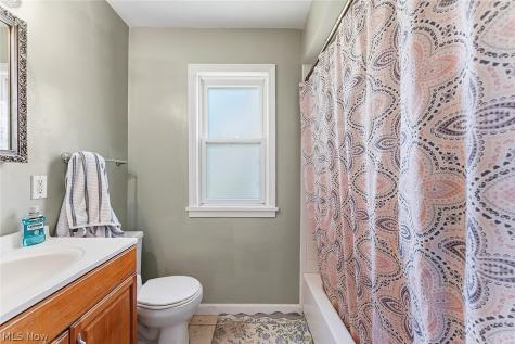 3809 Bainbridge Road Cleveland Heights OH 44118