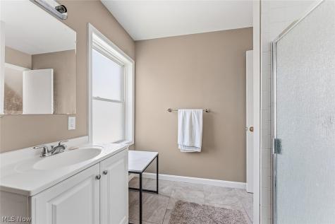 3809 Bainbridge Road Cleveland Heights OH 44118