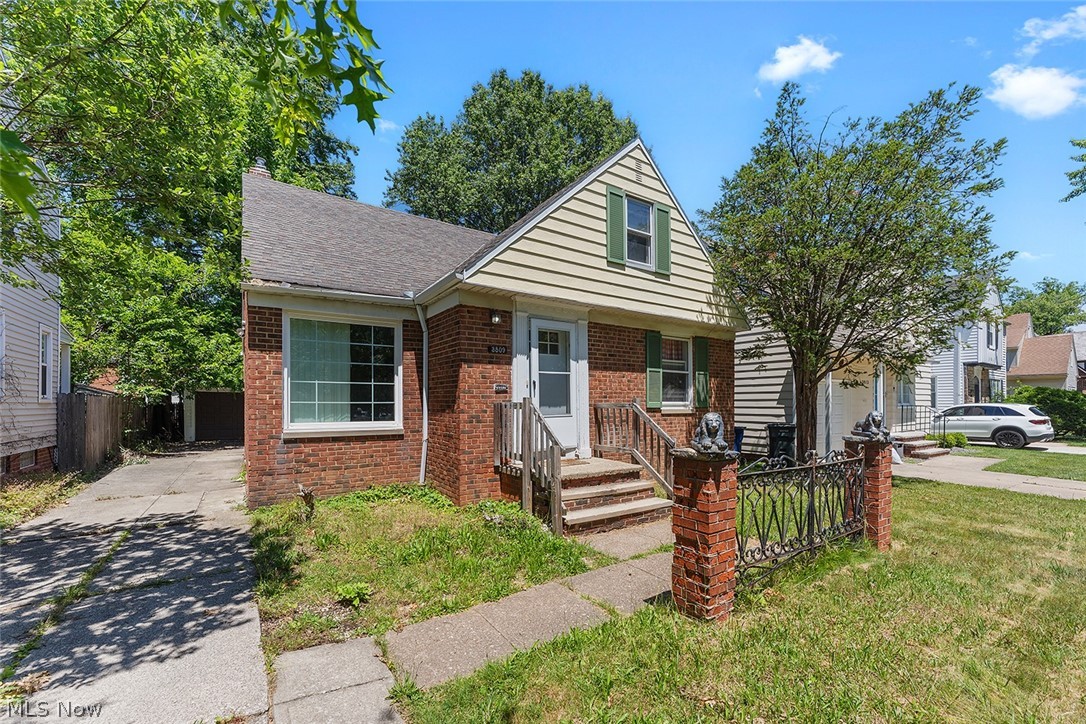 3809 Bainbridge Road Cleveland Heights OH 44118