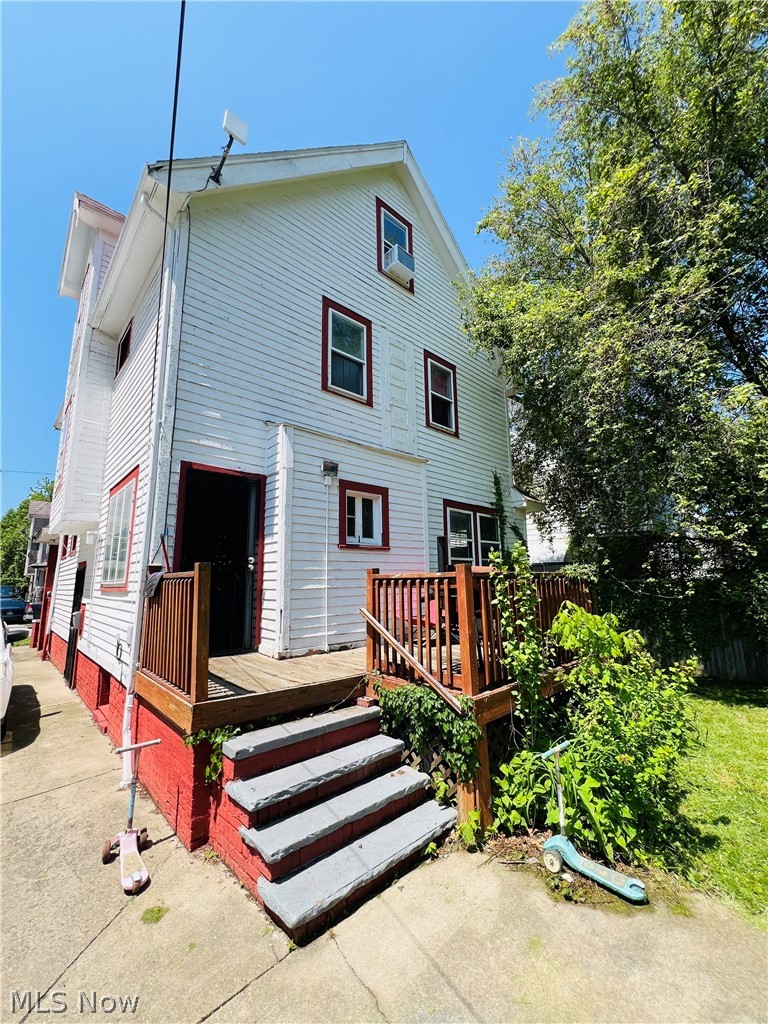 537 E 118th Street Cleveland OH 44108