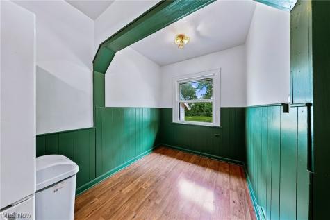 24958 Kennedy Ridge Road North Olmsted OH 44070