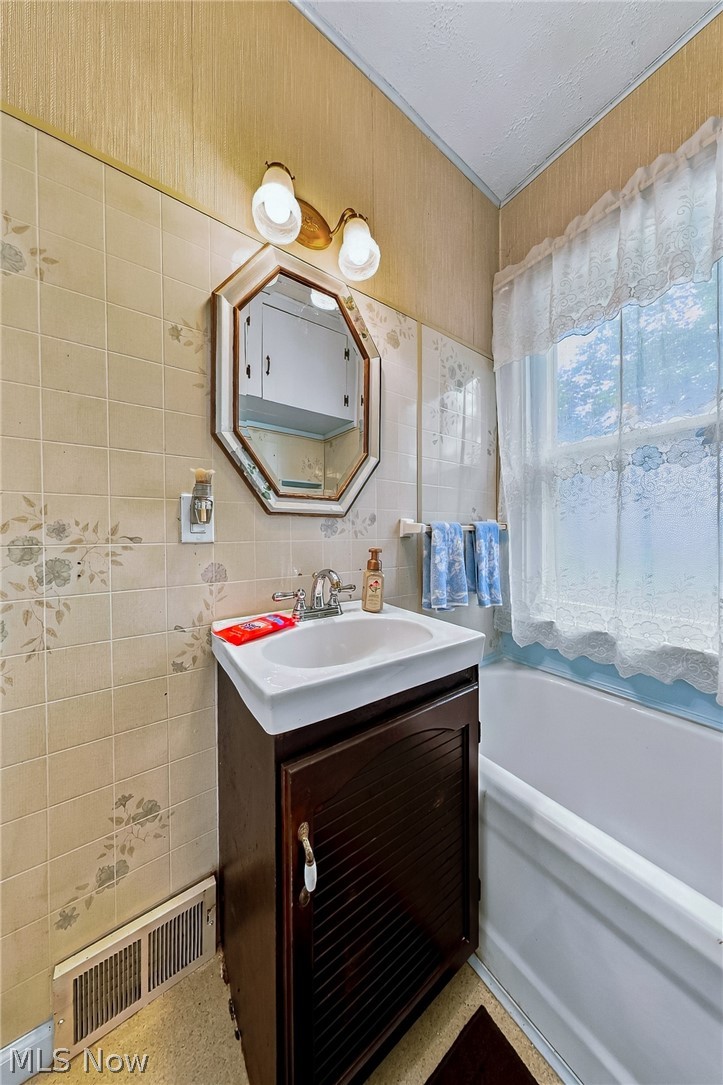 24958 Kennedy Ridge Road North Olmsted OH 44070