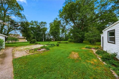 24958 Kennedy Ridge Road North Olmsted OH 44070