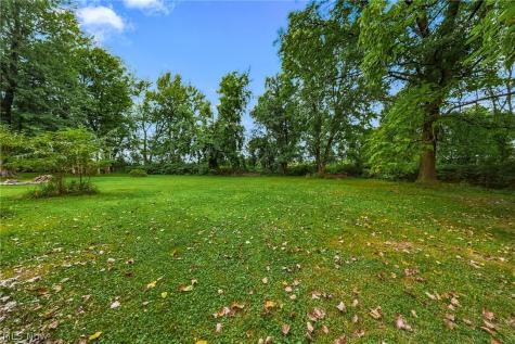 24958 Kennedy Ridge Road North Olmsted OH 44070